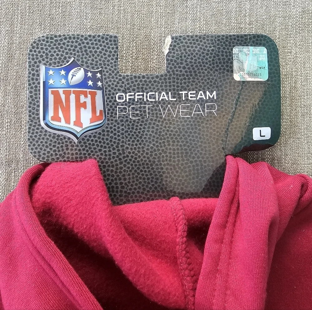 NFL Washington Commanders Burgandy Logo Dog Hoodie Size Large NEW With Tags
